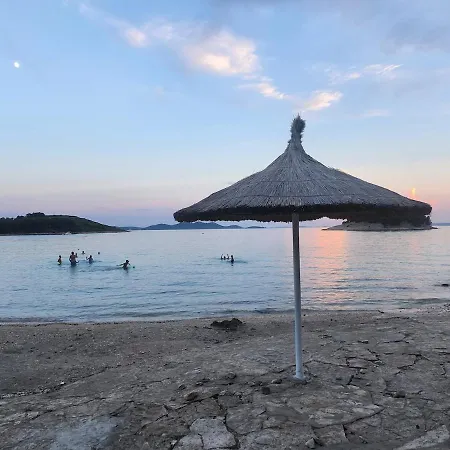 Sunny Rest Nest Semesterbostad Pakoštane