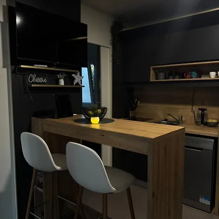 Semesterbostad Sunny Rest Nest