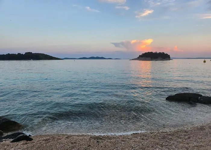 Sunny Rest Nest Semesterbostad Pakoštane